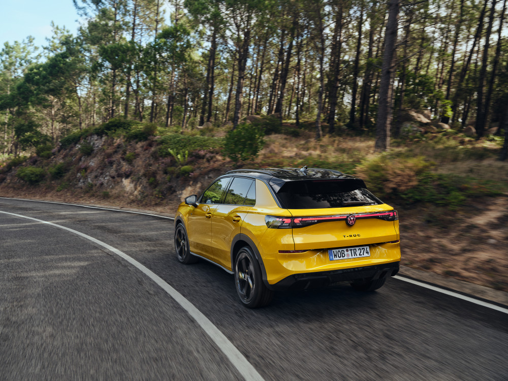 Volkswagen T-Roc 2nd gen 2025 test